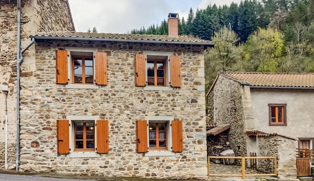 3 bedroom awesome home in Saint-Vert
