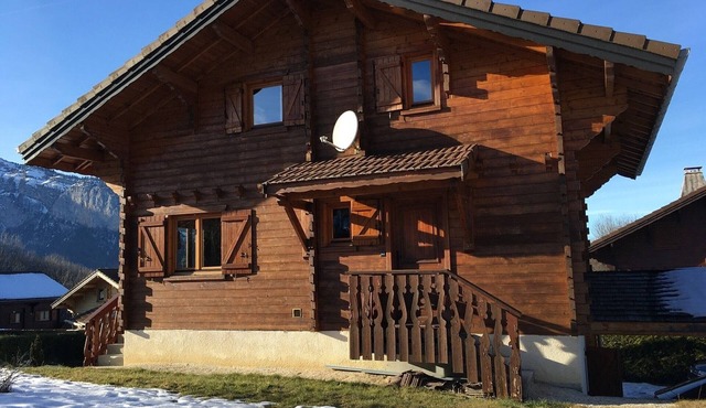 5-bedroom chalet for 10 with private parking