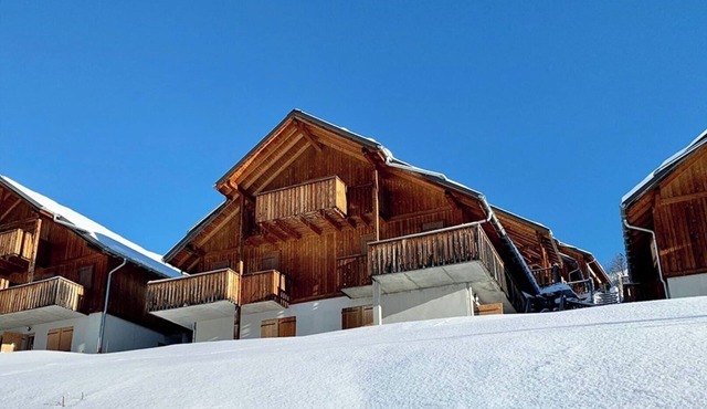 Apartment 6 pers, wooden chalet, swimming pool, sauna & Hammam - St-Jean-d'Arves in Saint-Jean-d'Arves