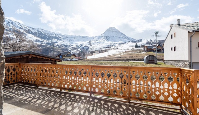 Apartment "Albiez Montrond" with Mountain View, Balcony and Wi-Fi