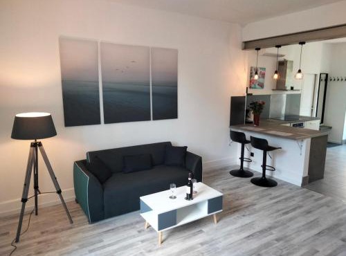 Appartement au bord de l'Yxeure au rez de chaussée avec terrain
