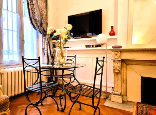 APPARTEMENT AU CENTRE VILLE