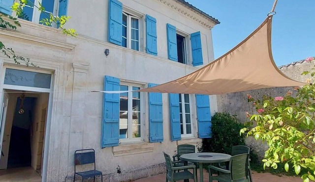 "At the Sundial" Cottage on the banks of the Charente