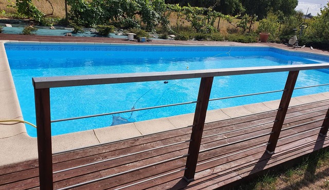 Au petit bonheur "bed and breakfast with shared pool".