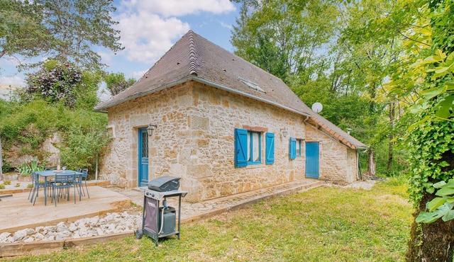 Awesome home in Saint-Rabier with WiFi
