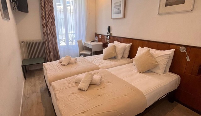 Azurene Royal Hotel