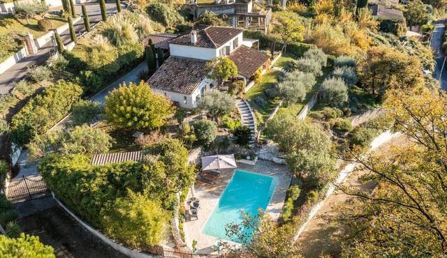 Beatrice, villa with pool and view over St Paul de Vence village