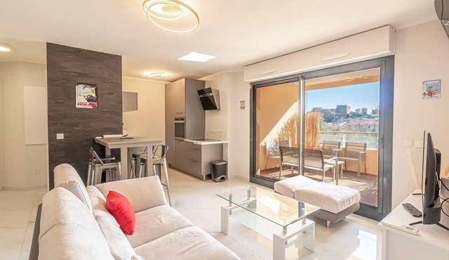 Beautiful Apartment With Pool Near Monaco
