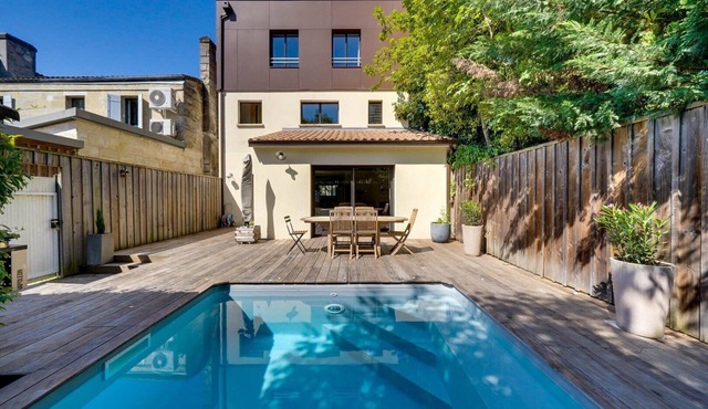 Beautiful house in Le Bouscat with pool & parking