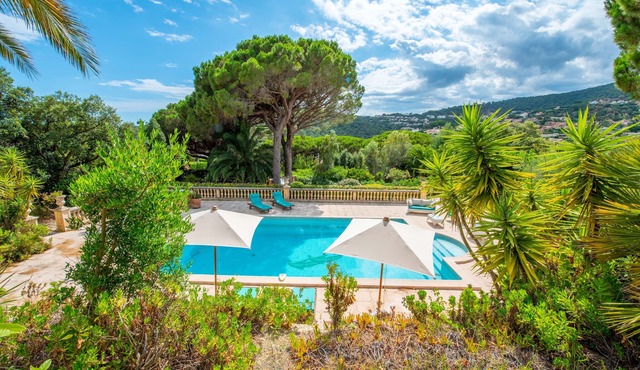 Beautiful Villa with pool near beach