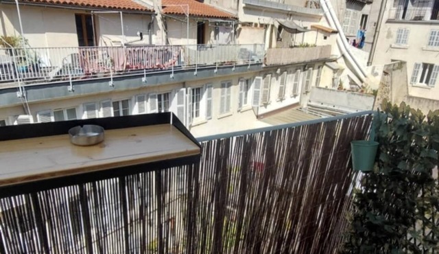 Bright apartment in the heart of the Old Port - calm, comfort & ideal location