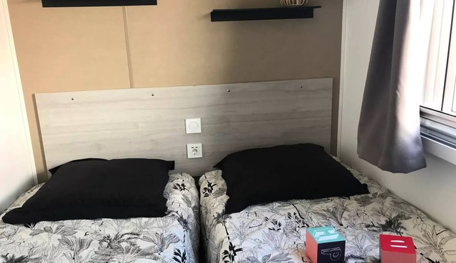 Camping Ushuaïa Villages Le Bois Coquet * - Comfort mobile home - 2 bedrooms -TV - 29m² 4 people
