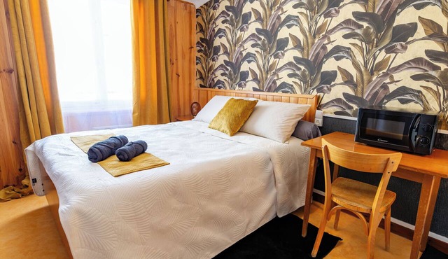 Central, simple, and fully equipped studio apartment—affordable—for a health retreat or vacation