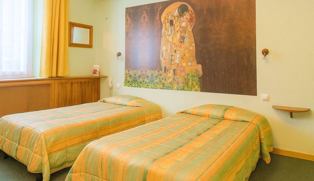 Central Twin Room | Walk to Local Brasseries | 1.8mi to Lake Ferréols