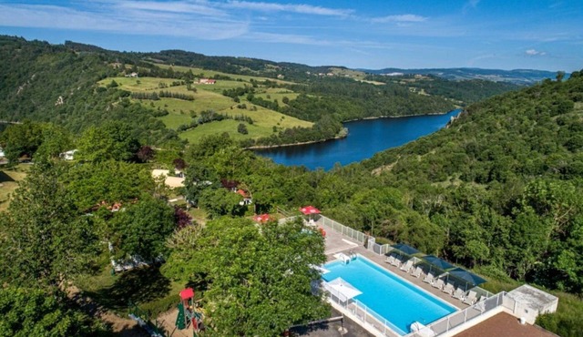 Chalet 4 étoiles - Piscine - ccbgebc