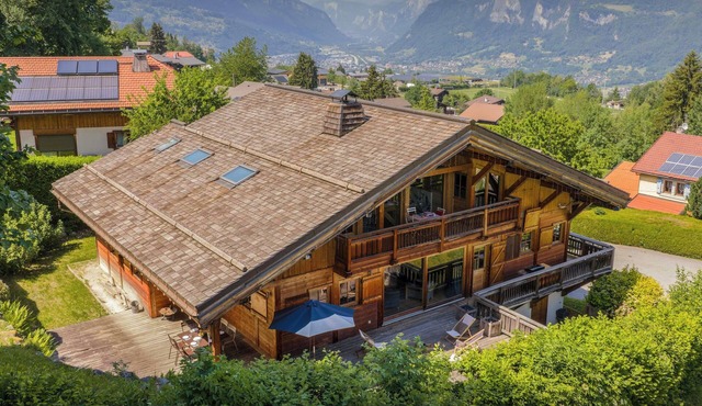 Chalet Uska - Enjoy the thrill of the Alps all year round - OVO Network