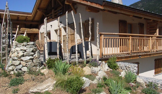 Chalet with view, in a quiet area, close to all services in summer and winter. in Saint-Gervais-les-Bains