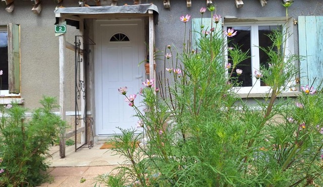 Charming French cottage with all amenities