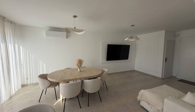 Charming house 20 minutes from the beach