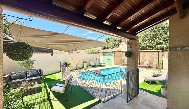 Charming house: Swimming pool, Pétanque, Garden, and Quietness