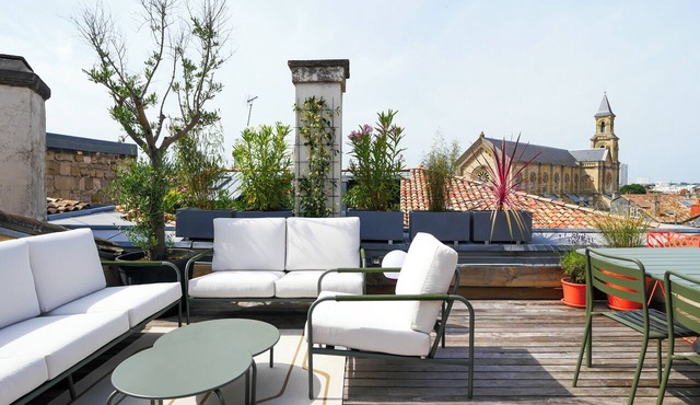 Charming mansion with terrace - Jardin Public (sleeps 8)