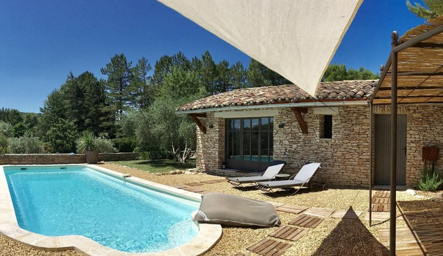 Charming Mas in Gordes, private pool, very quiet,views New in 2025: Optics fiber