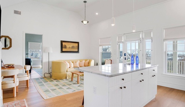 Charming, Stand-alone, Single-story Garden Cottage at Historic Canoe Place Inn in Hampton Bays