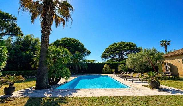 Charming villa - Air-conditioned - South-facing pool - Garden