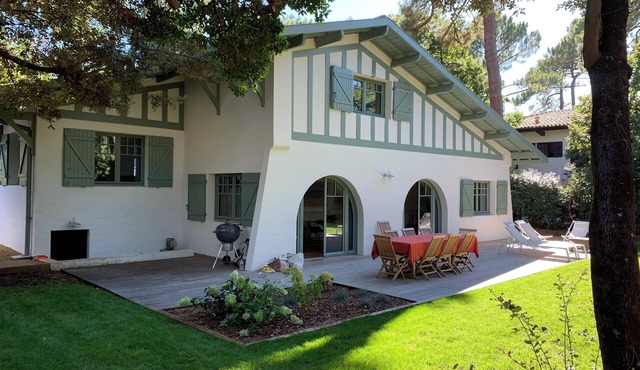 Charming villa 50m from the beach