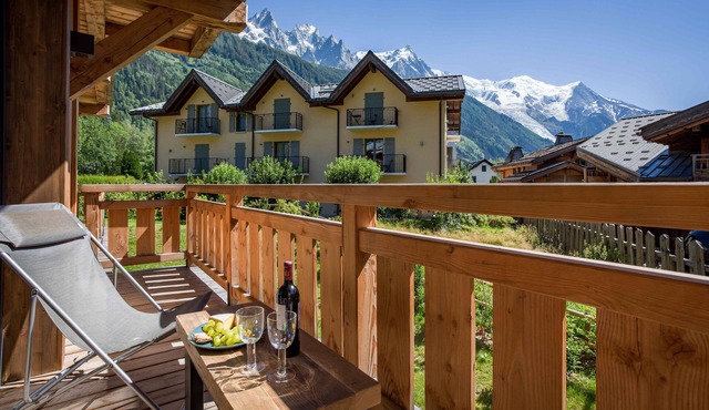 Coin des Drus Apartment - an apartment that sleeps 6 guests in 3 bedrooms