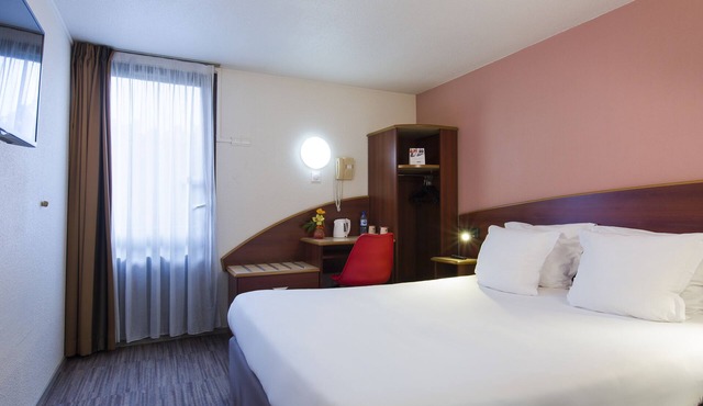 Comfort Hotel Etampes in Etampes