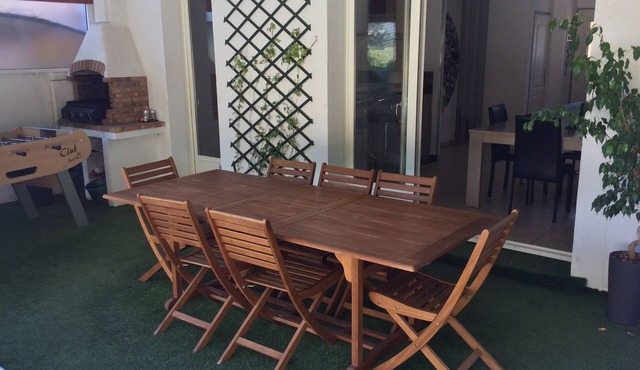 Comfortable villa in residential area 5 minutes from the beach