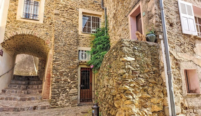 Cosy apartment for 4 guests with WIFI, pool, TV, terrace, pets allowed and panoramic view