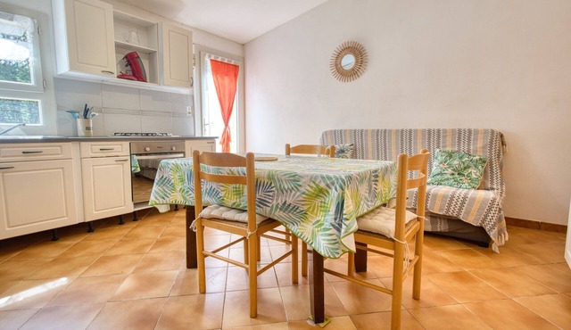 Cottage "Maisonnette – Gîte" with Shared Pool, Private Terrace and Garden