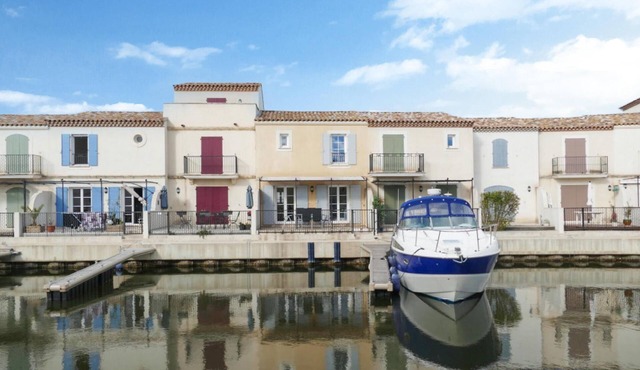 Cozy home in Aigues-Mortes with house sea view