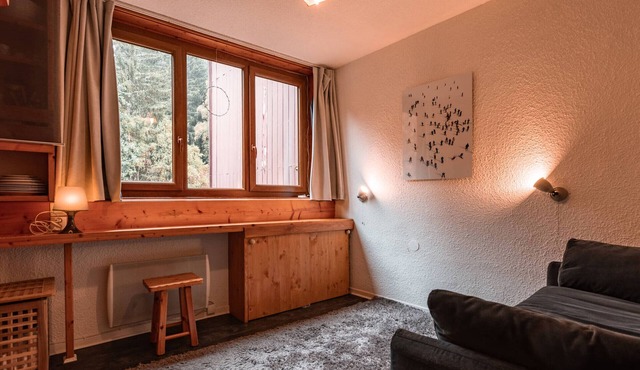 Cozy studio for 2, near slopes and shops with Wifi, parking Arc 1800