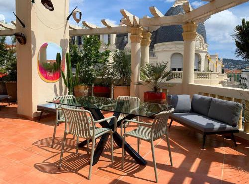 Design&Art - Centre et Terrasse by NiceSitter