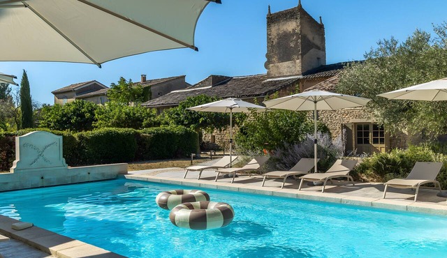 Domaine Marbault with Heated Pool, Wi-Fi, and Air Conditioning