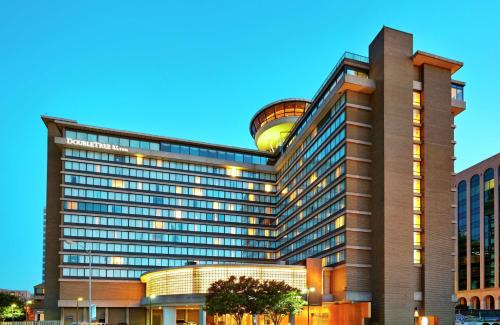 DoubleTree by Hilton Washington DC – Crystal City in Arlington