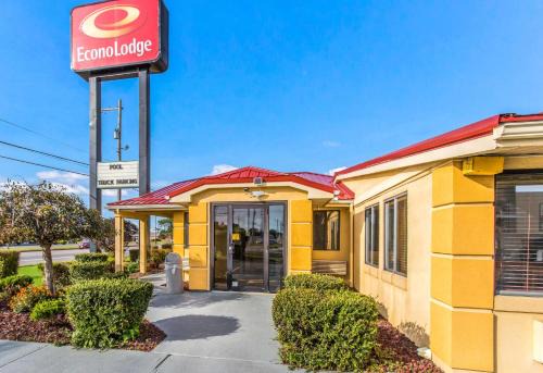 Econo Lodge in Norwalk