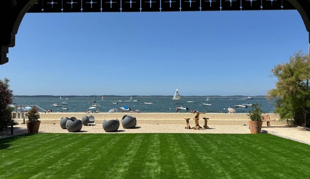 Exceptionnelle Villa en Front de Mer, Accès Privé Plage, Piscine