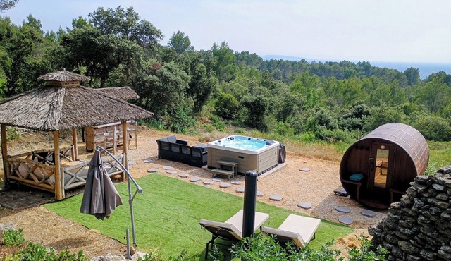 Exclusive gîte Jacuzzi 160° view