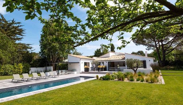 Fier - Sumptuous architect-designed villa with 15-metre swimming pool in LES PORTES EN RE