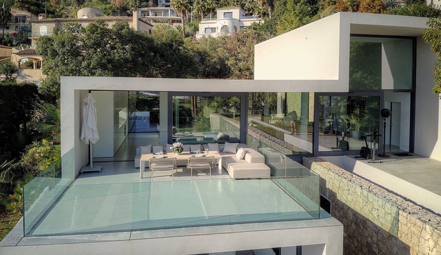 FRGK RAMPE Exceptional villa with a pool and ocean view