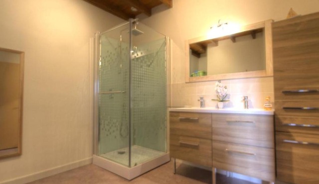 Gîte 80m² avec Terrasse, Wifi et Animaux Acceptés - FR-1-496-113