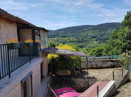 Gîte calme en Montagne Bourbonnaise, animaux admis - FR-1-489-470