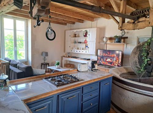 Gîte insolite dans un moulin à eau avec spa privatif