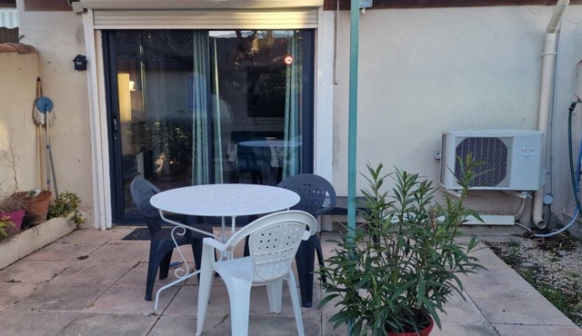 Gîte Les Garrigues – Modern Comfort Near Les Baux-de-Provence, Sleeps 3