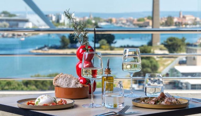 Golden Tulip Hotel & Rooftop Martigues Provence