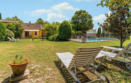 Gorgeous Home In Pernes Les Fontaines